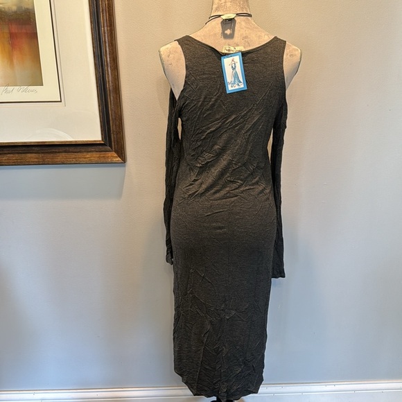 Bear Dance Heat gold flower cold shoulder tunic NWT L - Picture 5 of 12